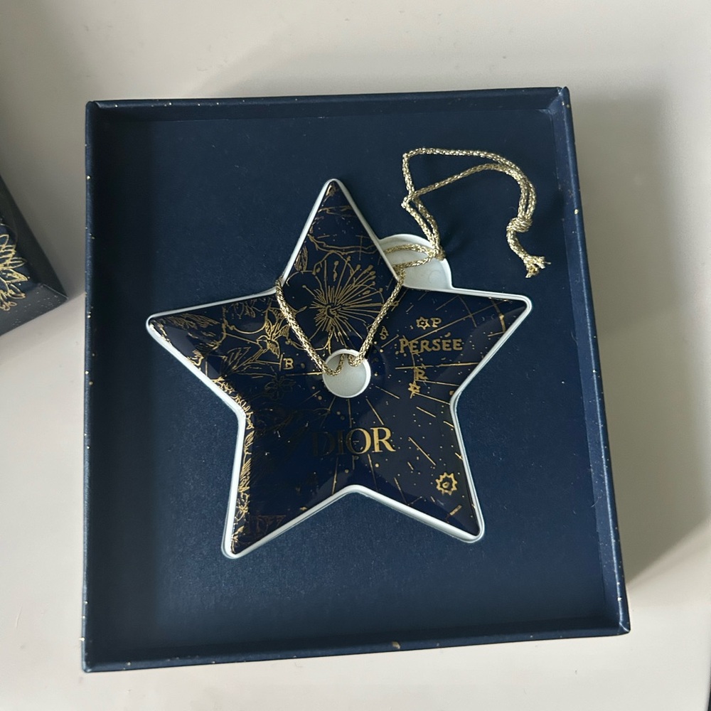 🆕 DIOR Perfumable Ceramic Ornament